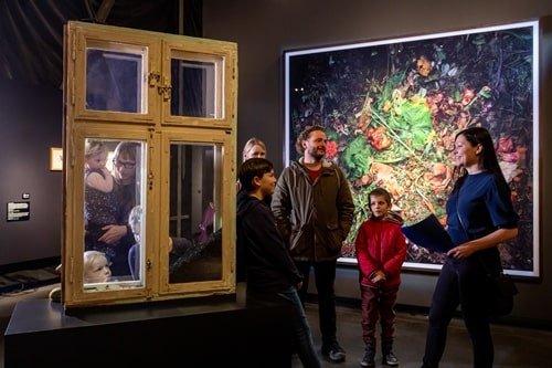 Family Tour through the Accompanying Exhibition of the Panorama Carolas Garden